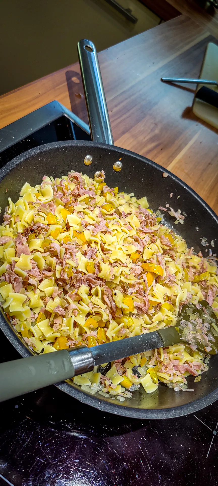 Schinken Zwiebel Fleckerl