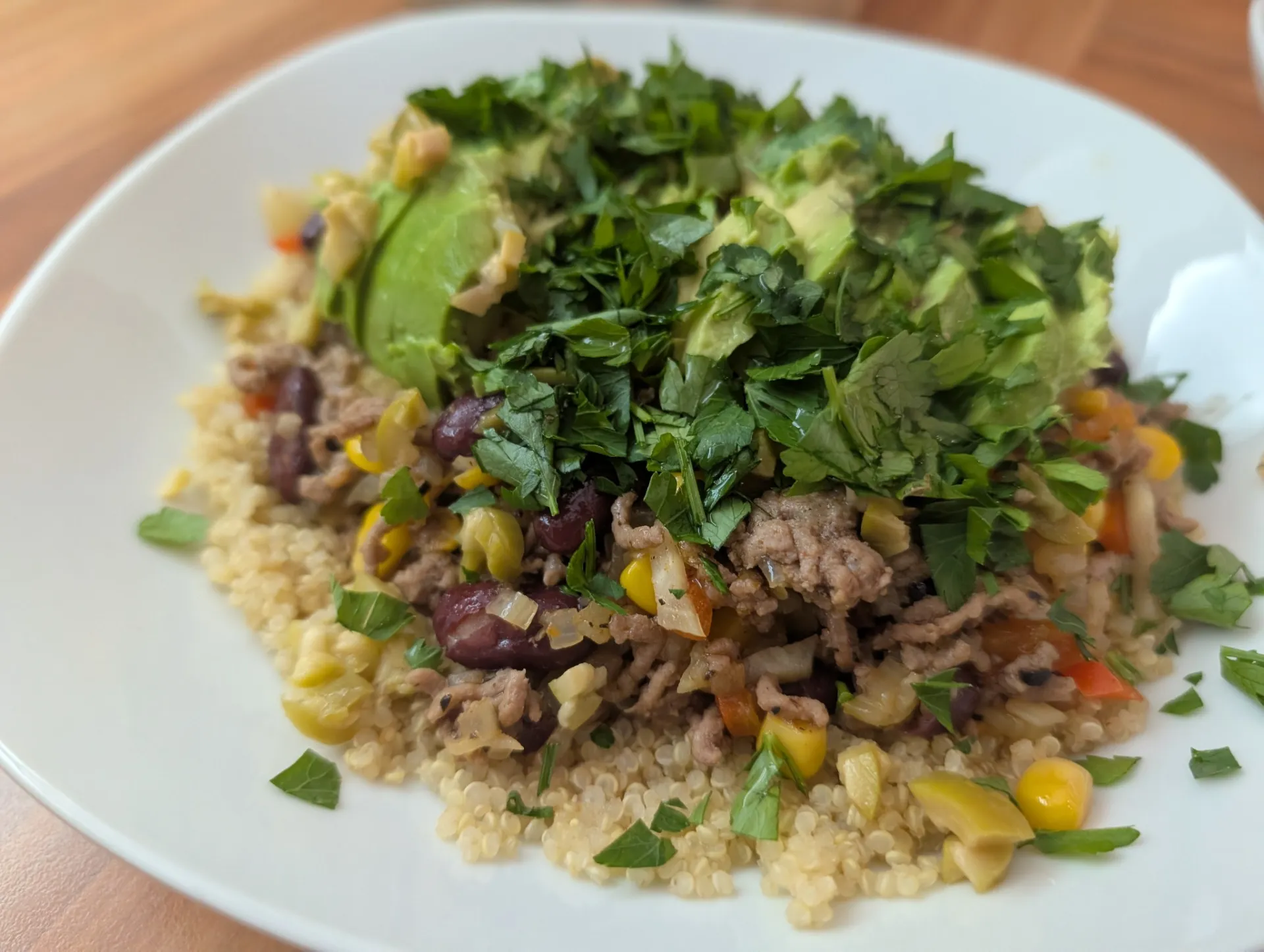 Bowl mit Faschiertem vom Rind (Rinderhackbowl)