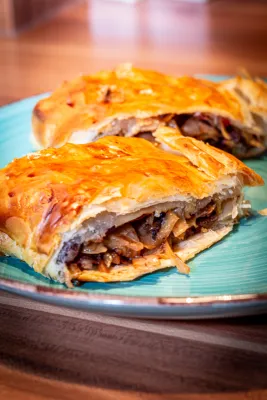 Blätterteig-Krautstrudel mit Bohnen