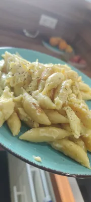 Schnelle Schupfnudeln mit Ei und Käse