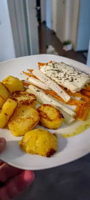 Spargelpäckchen mit Karotten und Feta