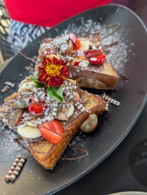 French Toast Brioche mit Nutella und Bananen