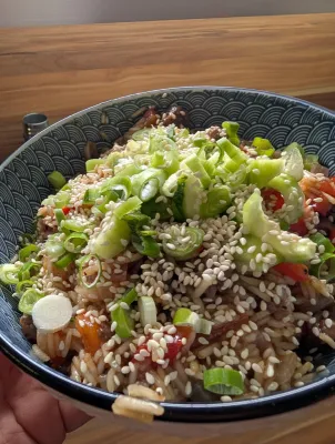 One Pot Bulgogi Bowl mit Rinderfaschiertem