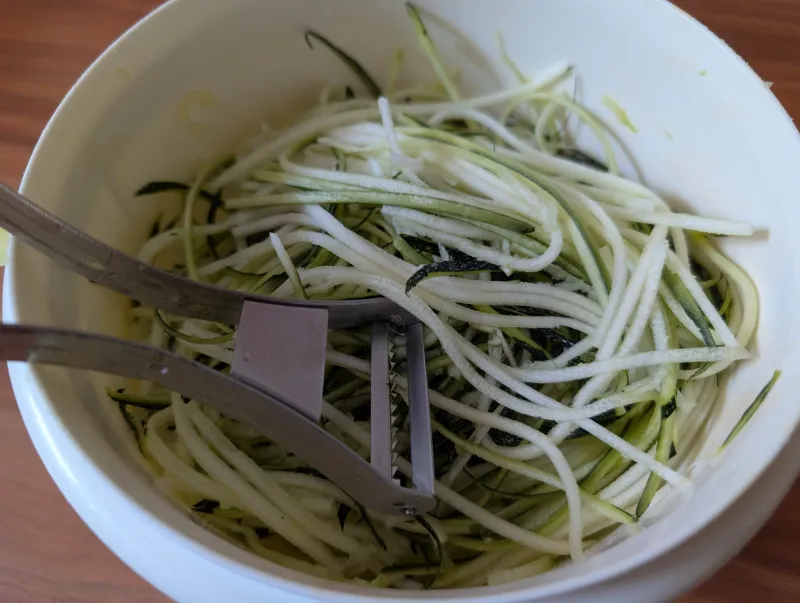 Arbeitsschritt 1: Zoodles Carbonara