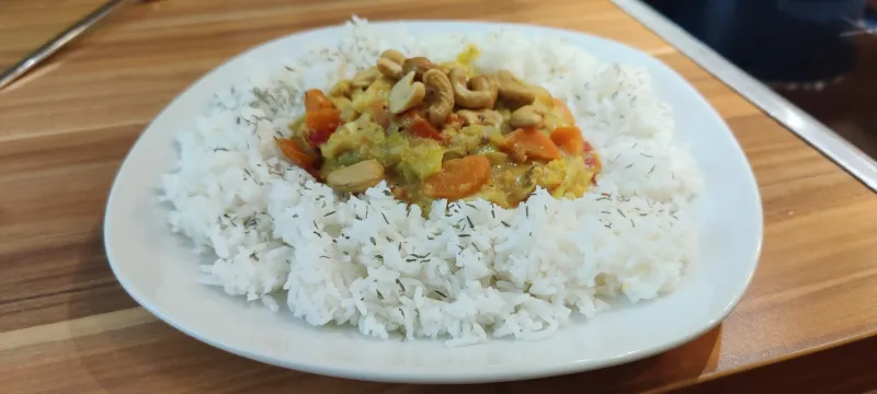 Arbeitsschritt 10: Einfaches Soja Gemüse Curry