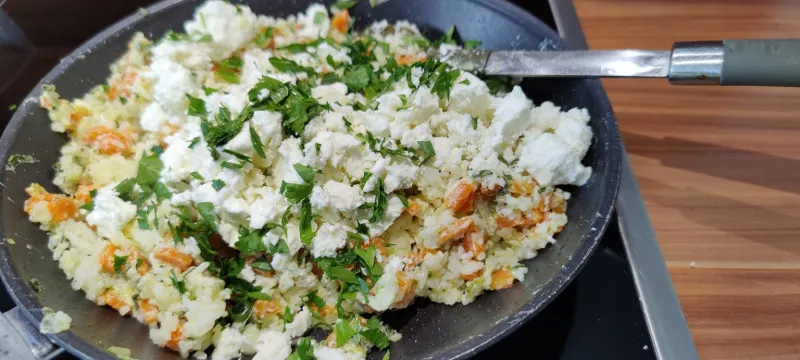 Arbeitsschritt 10: Feta-Frischkäse-gefüllte Paprika