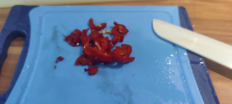 Arbeitsschritt 3: Gegrilltes Peperoni-Salamibrot