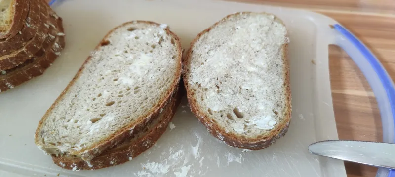 Arbeitsschritt 2: Holzhackertoast mit Spiegelei