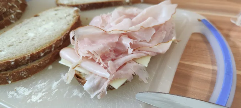 Arbeitsschritt 3: Holzhackertoast mit Spiegelei