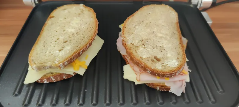Arbeitsschritt 5: Holzhackertoast mit Spiegelei