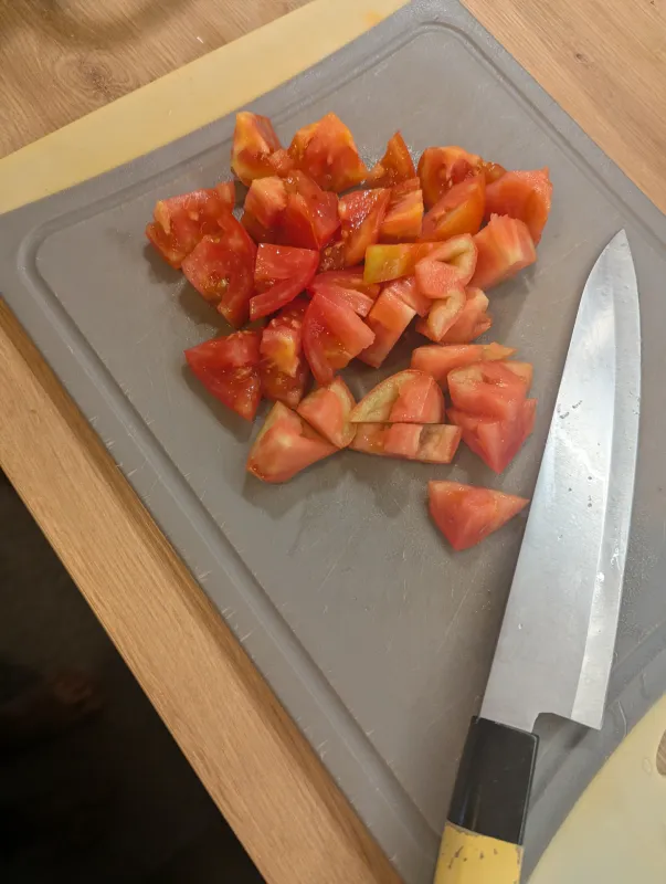 Arbeitsschritt 4: Weißweinrisotto mit Burrata und Tomaten-Topping