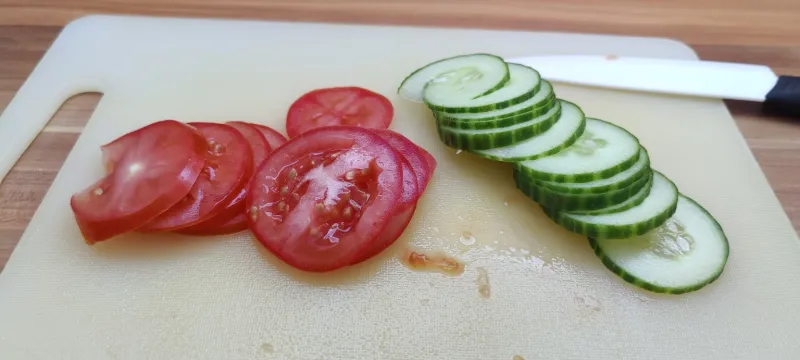 Arbeitsschritt 1: Magere Kräutertopfen Dinkel Crepes