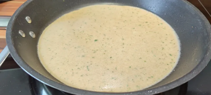 Arbeitsschritt 4: Magere Kräutertopfen Dinkel Crepes