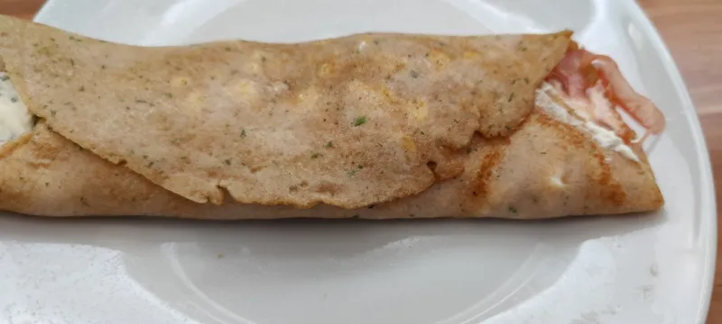 Arbeitsschritt 8: Magere Kräutertopfen Dinkel Crepes