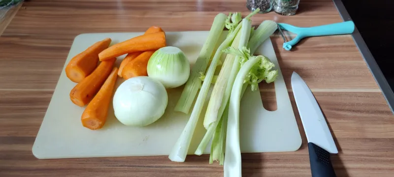 Arbeitsschritt 2: Mageres Ragout a la Bolognese