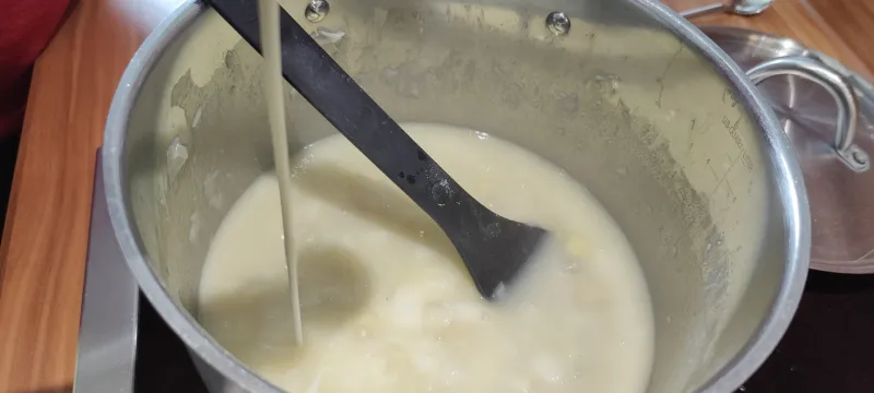 Arbeitsschritt 14: Spargelcreme Suppe