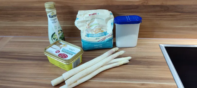 Arbeitsschritt 1: Spargelcreme Suppe