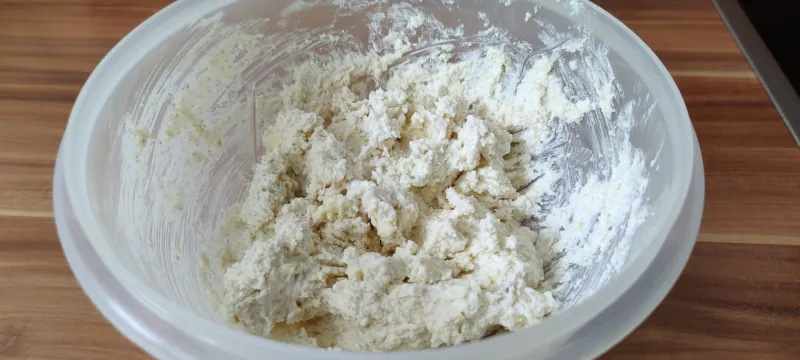 Arbeitsschritt 5: Topfenknödel mit Erdbeersoße