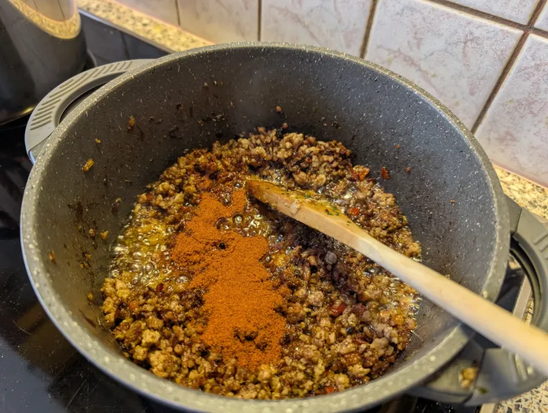 Arbeitsschritt 8: Vali Omas legendäre Spaghetti Bolognese