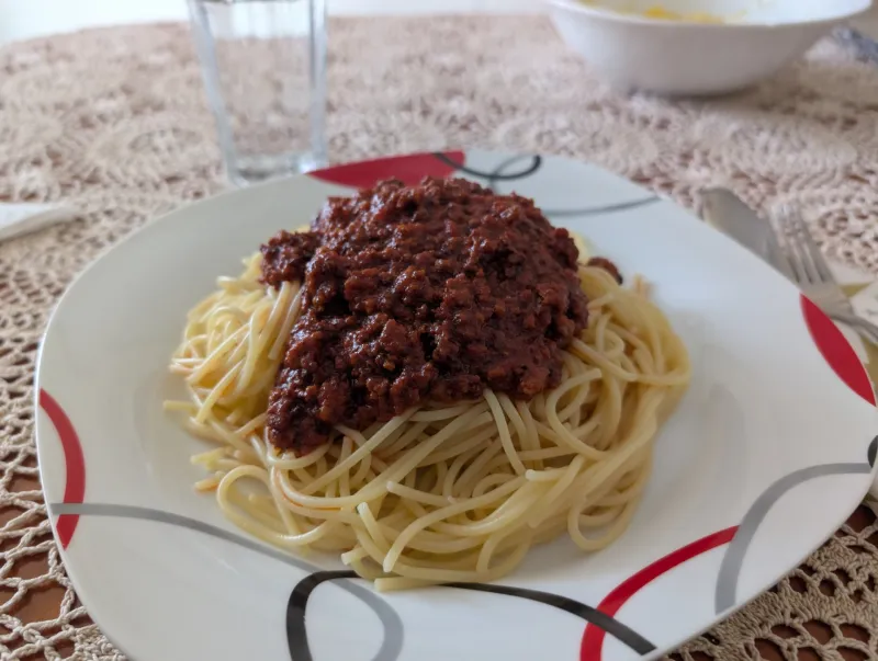 Arbeitsschritt 14: Vali Omas legendäre Spaghetti Bolognese