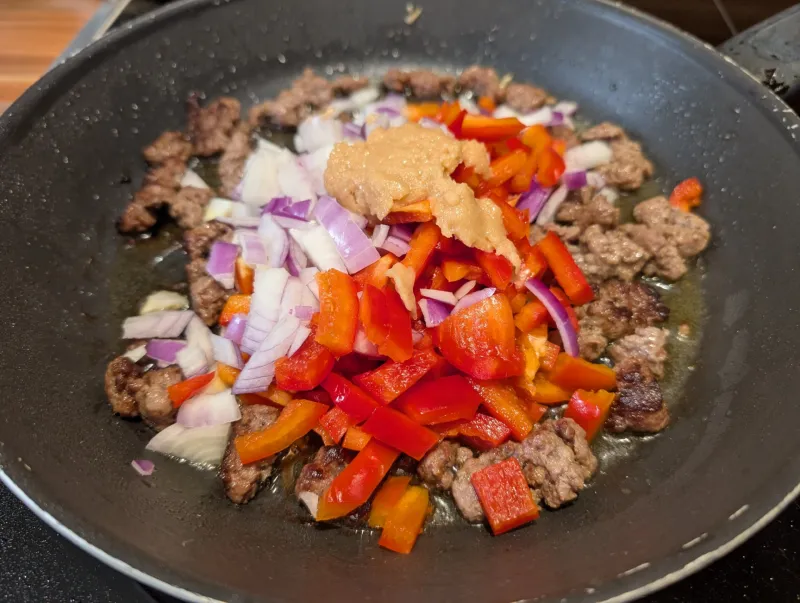 Arbeitsschritt 6: One Pot Bulgogi Bowl mit Rinderfaschiertem