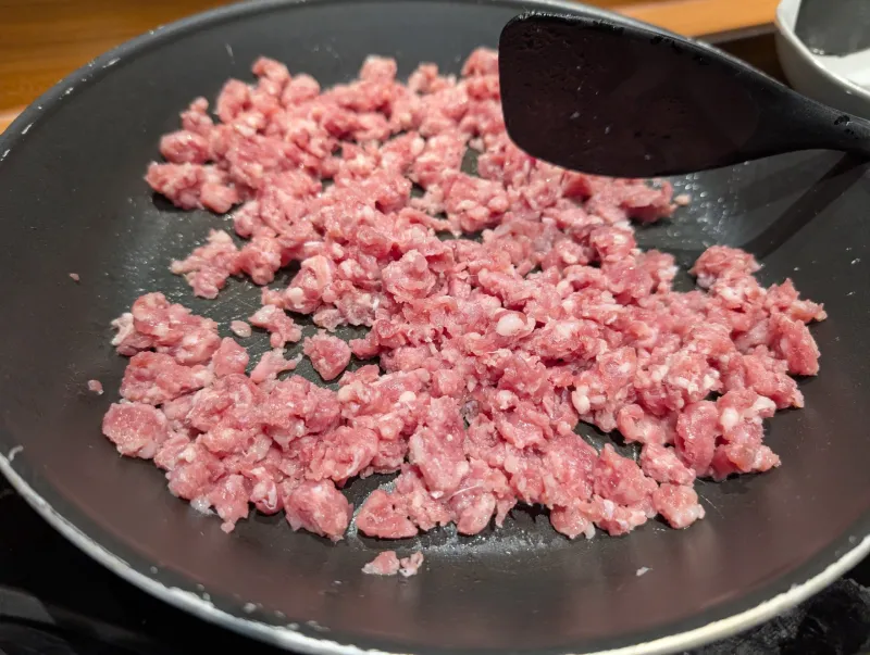 Arbeitsschritt 4: Salsiccia Weißkraut Protein Wraps mit Klebreis