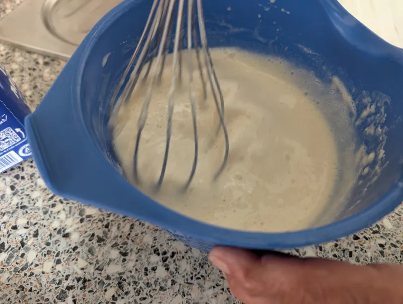 Arbeitsschritt 5: Hauchdünne Palatschinken mit Marmelade und Zucker (Oma Style)