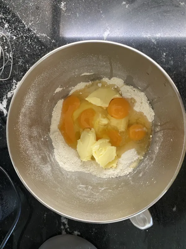 Arbeitsschritt 2: Apfelkuchen mit Dinkelmehl