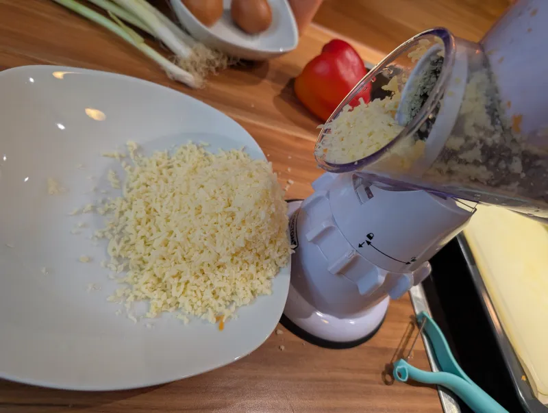 Arbeitsschritt 4: Low Carb High Protein Karottenwrap mit Faschiertem