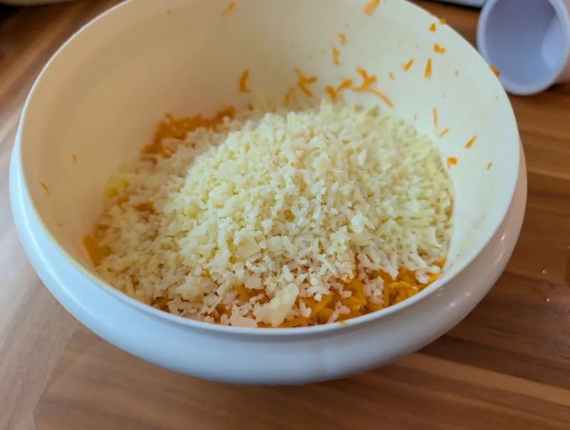 Arbeitsschritt 5: Low Carb High Protein Karottenwrap mit Faschiertem