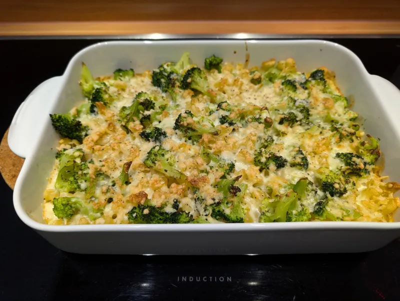 Arbeitsschritt 6: Brokkoli Nudel Auflauf mit Käse