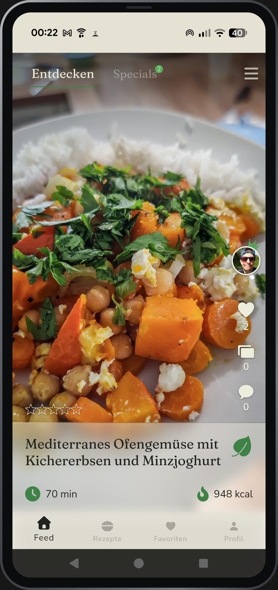 Die App im Hellmodus: der Feed mit einem Gemüsegericht